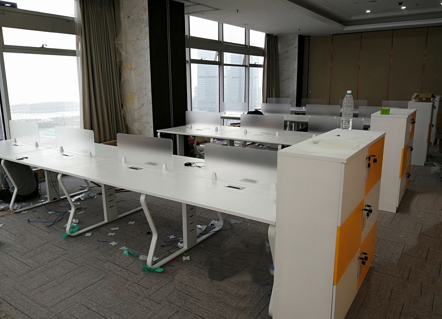 欧森雅蝴蝶脚架办公桌组合长红定制