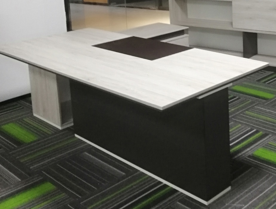 欧森雅大班台现代时尚个性化设计